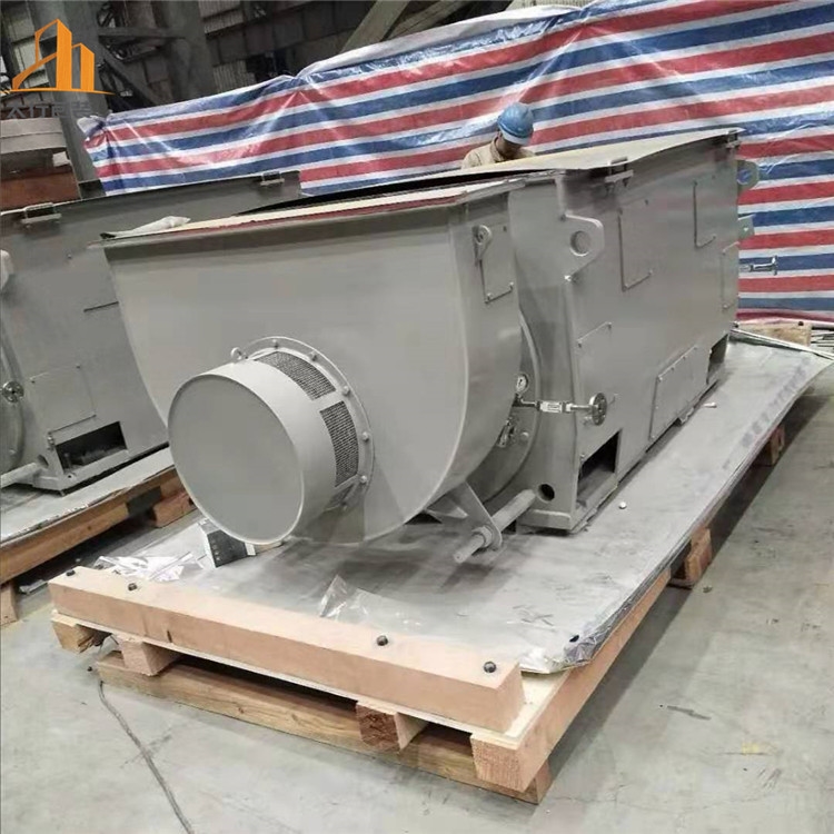 某企業(yè)機械設(shè)備出口木箱包裝現(xiàn)場