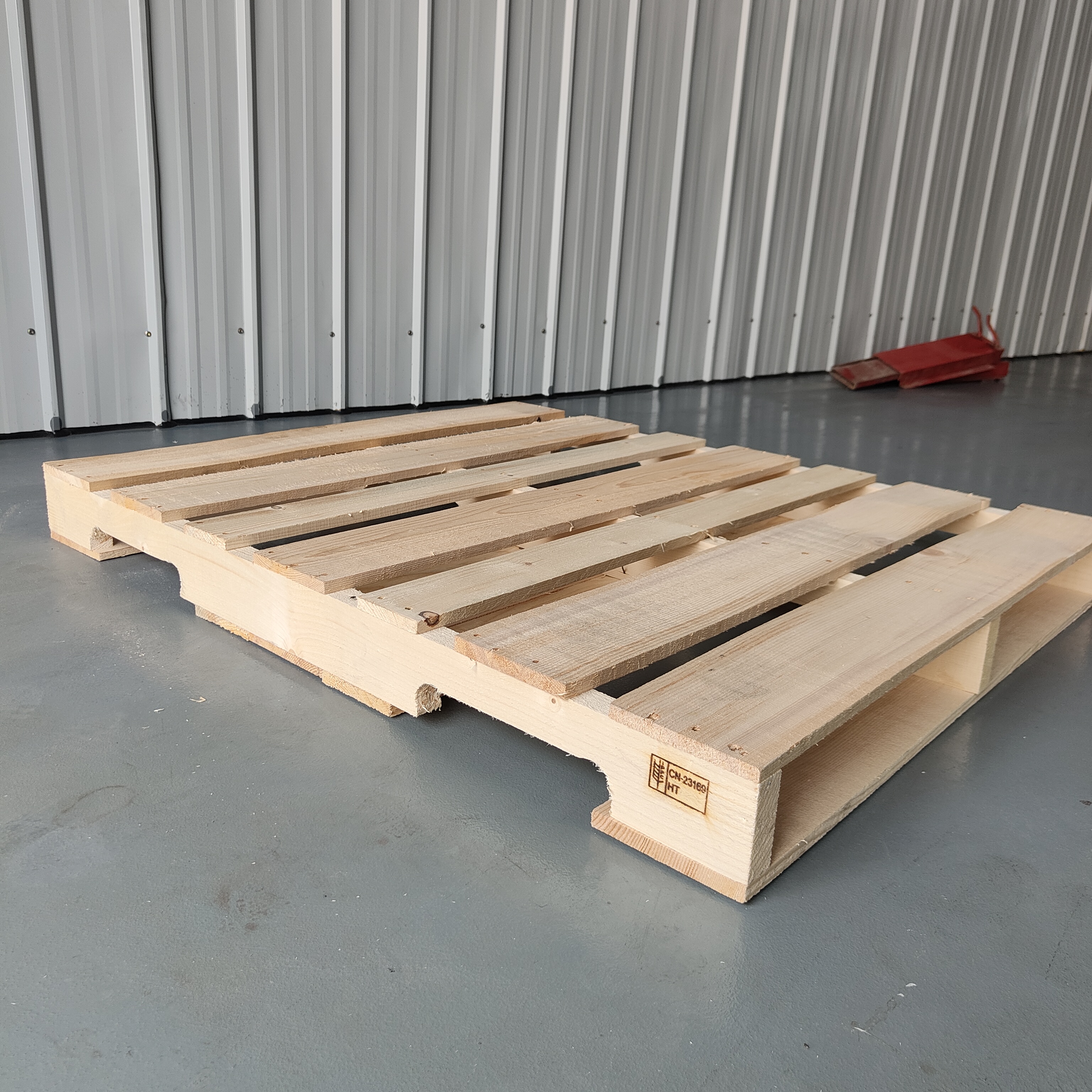 實(shí)木托盤可以直接出口嗎?